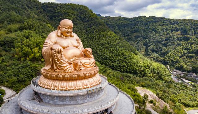 中国的四大佛教名山是众所周知的。我们最喜欢的弥勒佛道观在哪里？