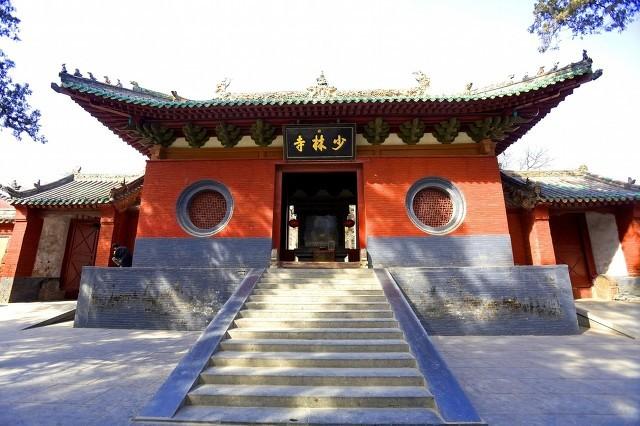 少林寺禅宗医学源远流长，甚至有几千年的历史，涌现出许多著名的僧人医生