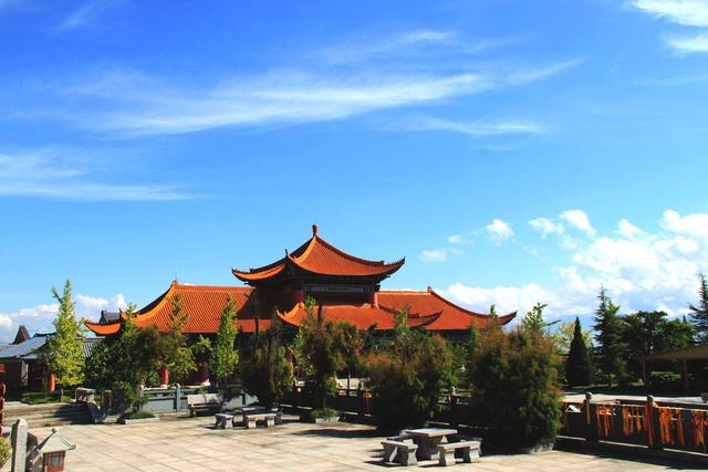 佛教文化历史悠久，是中国十大佛教圣地之一