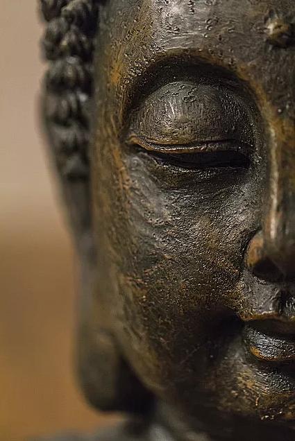 佛教的三宝是什么？为什么佛教僧侣被称为三宝？
