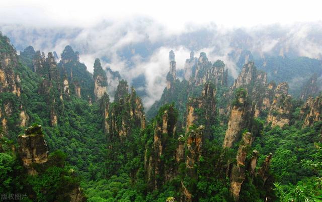 退休前，当你身体健康时，中国最美丽的五座名山必须去一次。不要让自己后悔