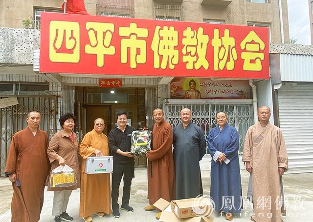 汇海公益带着网民的爱走进吉林省！支持90所寺院700名僧侣，祝福还你