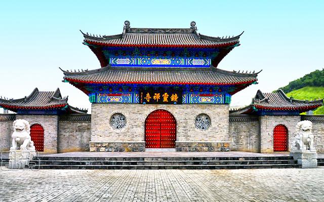 在火山口修建的黑龙江神秘寺庙供奉稀有菩萨，不收取门票